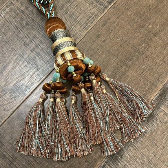 NWOT LUXURY DRAPE TIE BACK SINGLE PIECE - Picture 5 of 17